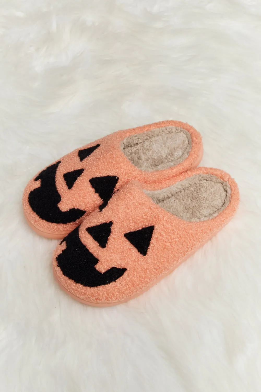 * APP EXCLUSIVE* Strawberry Plush Slide Slippers