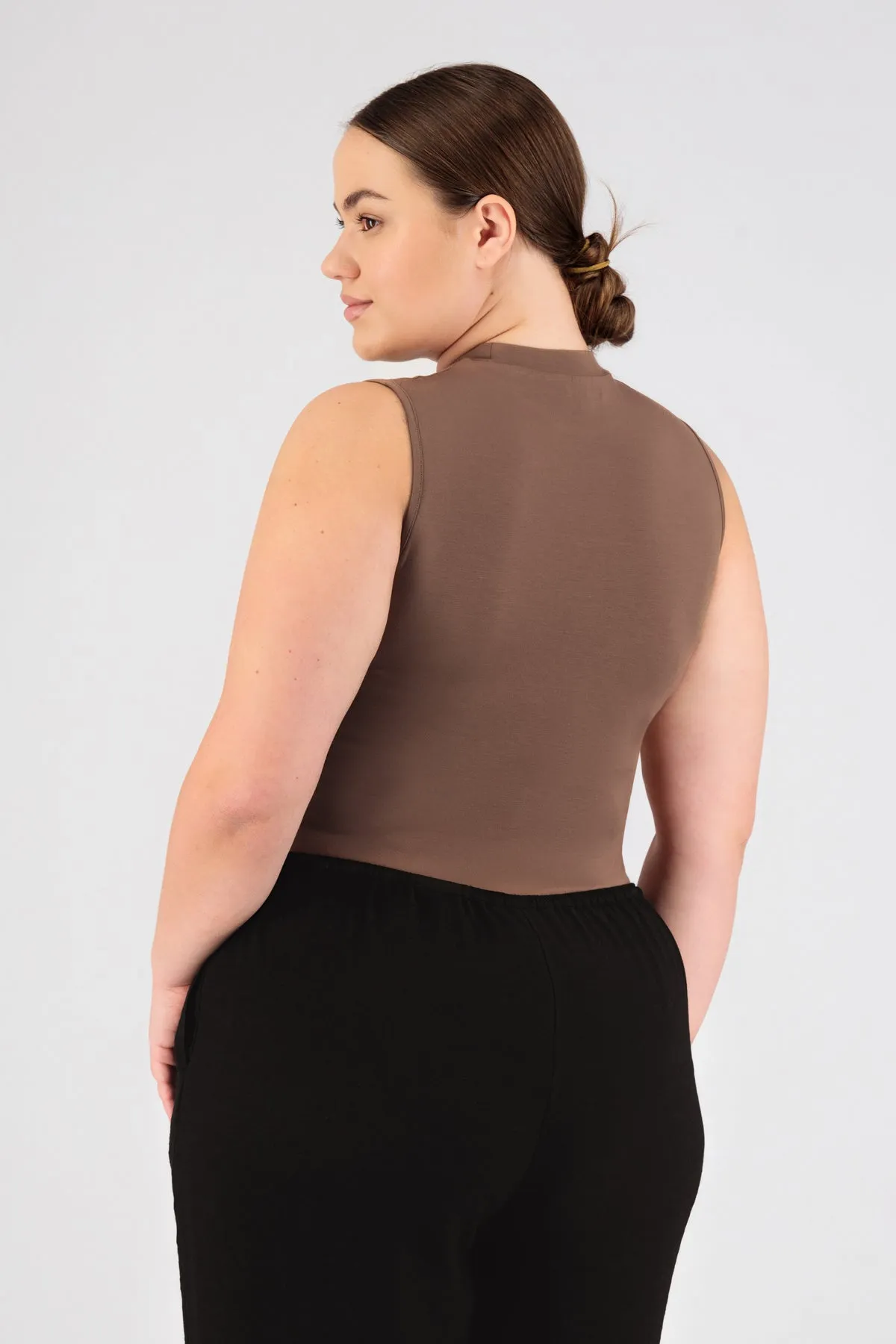 Sleeveless Layer - Bronze